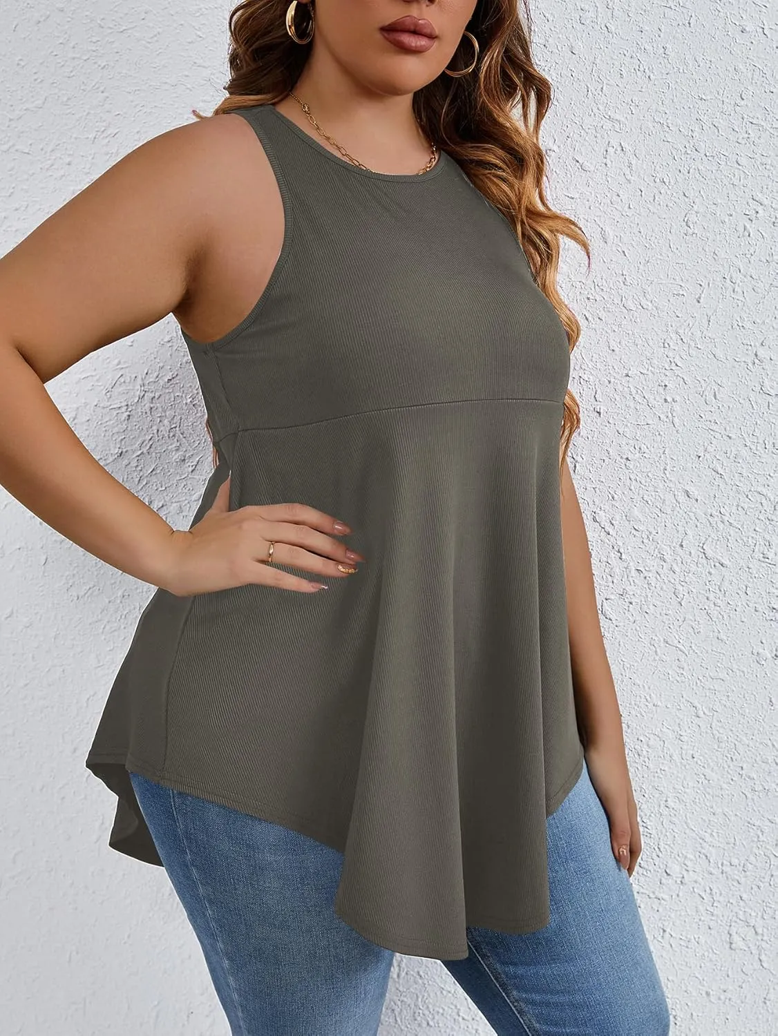 SweatyRocks Women' Loose Sleeveless Solid Color Casual Plain Tank Tops Plus Size Curved Hem Workout Summer Tee Tops