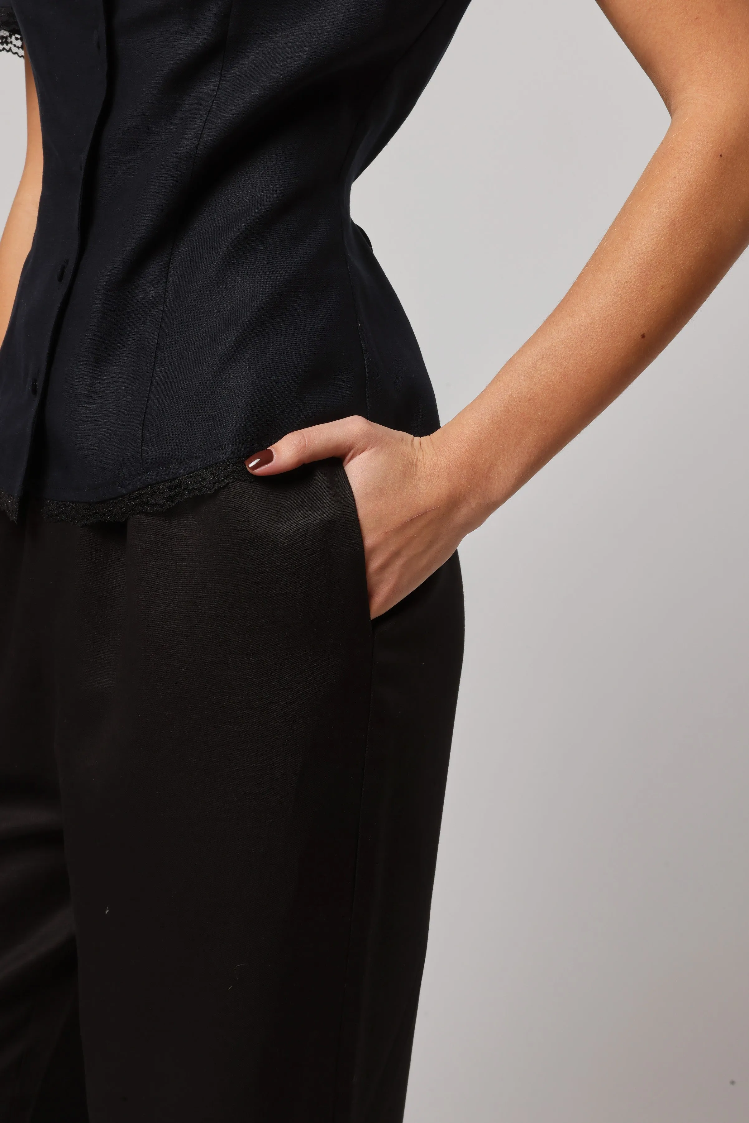Tara Trouser - Effortless Elegance in Linen